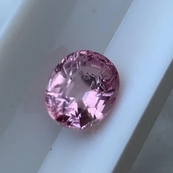 1.61 Cts Natural Pink Tourmaline Oval Shape - Picture 6 of 17